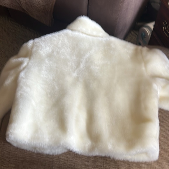 Short evening bolero faux fur jacket - Picture 6 of 6